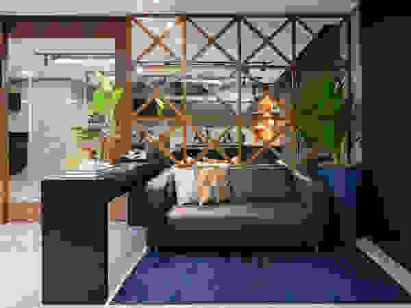 Studio Ideação Ruang Komersial Modern