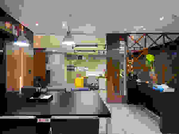Studio Ideação Ruang Komersial Modern