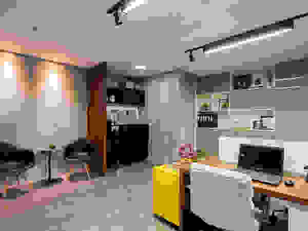 Studio Ideação Ruang Komersial Modern