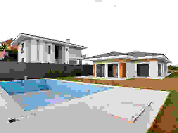 NAZZ Design Studio Modern pool