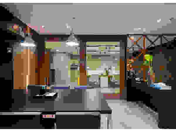 Studio Ideação Ruang Komersial Modern