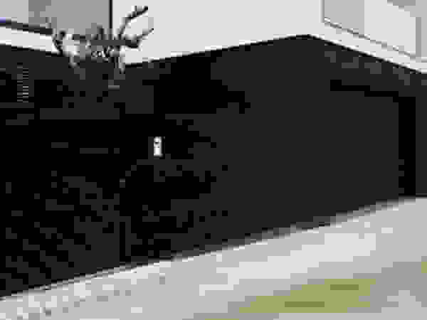 TURTLE Modern Garage and Shed