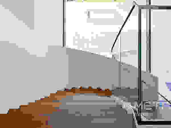 MetallArt Treppen GmbH Corridor, hallway & stairsStairs