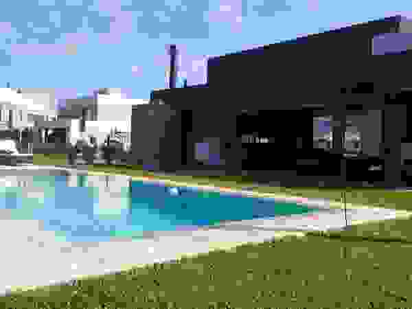 MONARQ Arquitectura Басейн