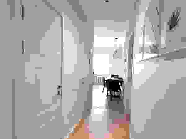 modern appartment with classic details ANDO Modern Corridor, Hallway and Staircase