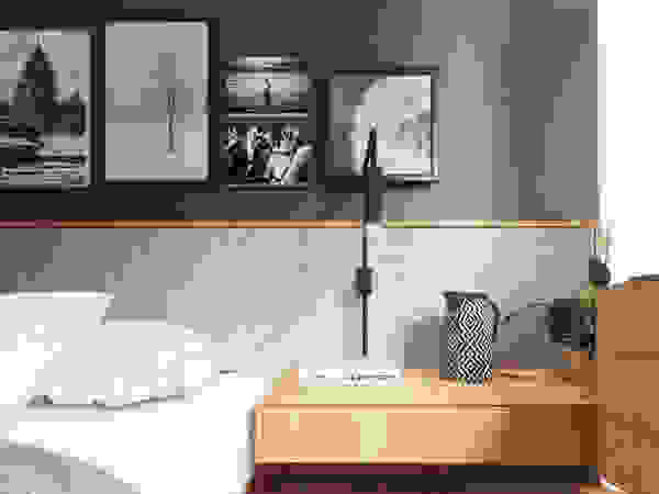 Saulo Magno Arquiteto Minimalist bedroom Wood Grey