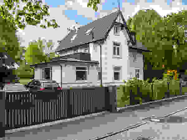 Nordzaun Halaman depan Grey
