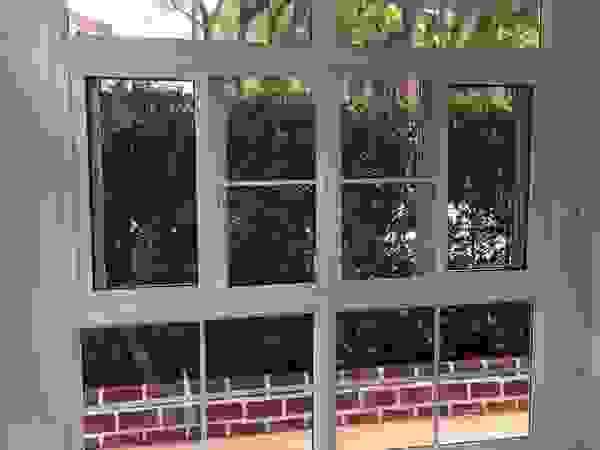 โรงงาน พัทยา กระจก ยูพีวีซี Pattaya UPVC Windows & Doors uPVC windows Plastic White
