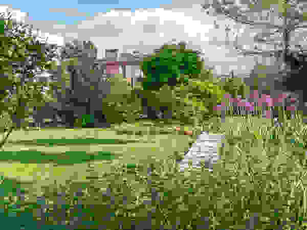 ARCADIA GARDEN Landscape Studio