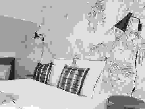 Papier Peint Jungle Tropical Noir Et Blanc Par Architecte D Interieur Sev My Home Homify
