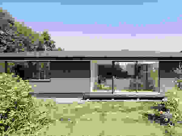 atelier137 ARCHITECTURAL DESIGN OFFICE Wooden houses Grey