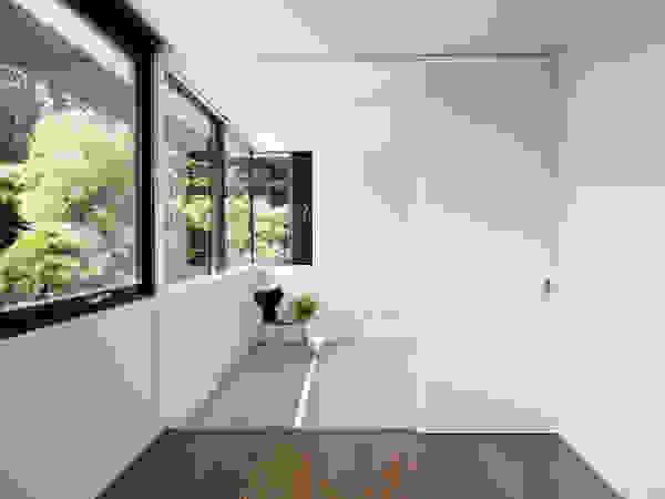 atelier137 ARCHITECTURAL DESIGN OFFICE Modern study/office Concrete