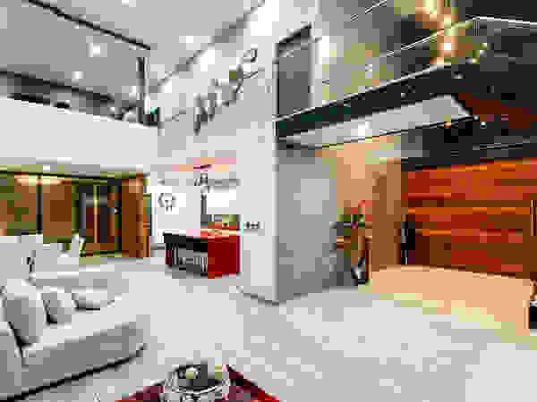 SANTIAGO PARDO ARQUITECTO Modern Corridor, Hallway and Staircase