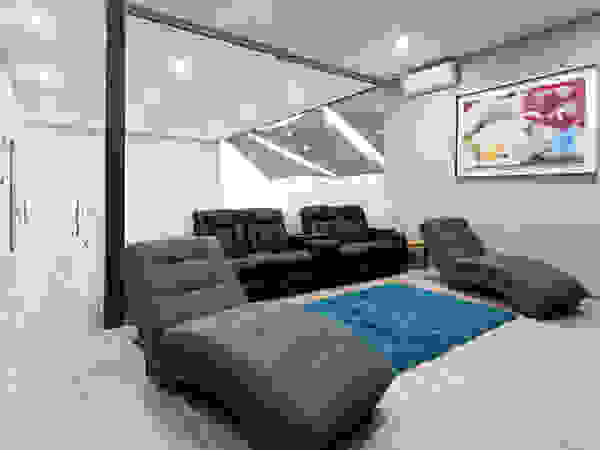 SANTIAGO PARDO ARQUITECTO Modern Media Room
