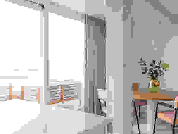 Plantea Estudio Scandinavian style dining room