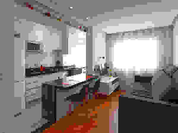 Raphael Civille Arquitetura Scandinavian style dining room