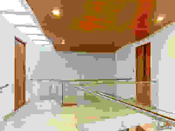 SANTIAGO PARDO ARQUITECTO Modern Corridor, Hallway and Staircase