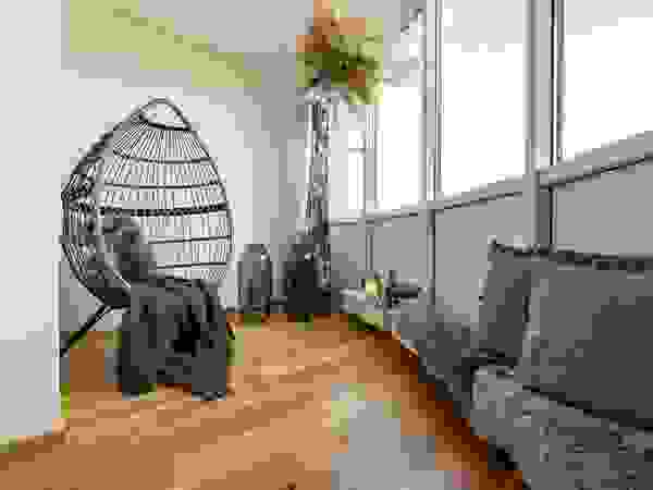 Münchner home staging Agentur GESCHKA Mediterranean style conservatory Grey