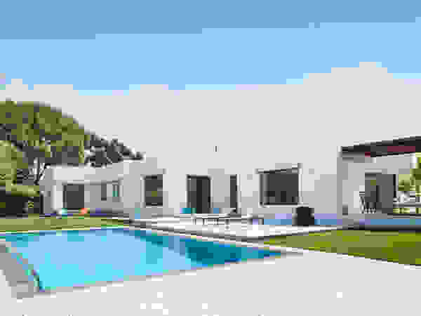 ÁBATON Arquitectura Front yard