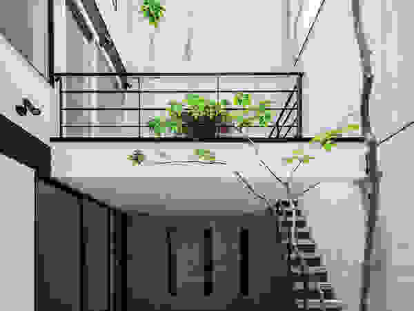 株式会社seki.design Modern balcony, veranda & terrace