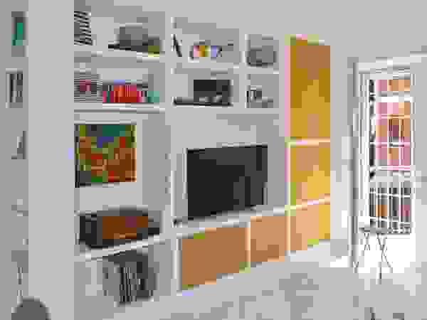arch. Paolo Pambianchi Living roomShelves White