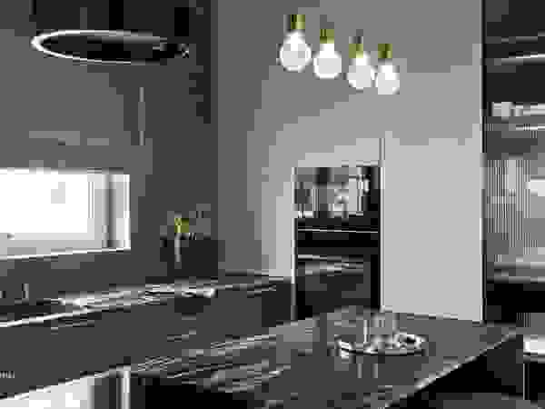 Nowy dom Koniecznych – realizacja. Zdjęcia: Tom Kurek Ambience. Interior Design Nowoczesna kuchnia
