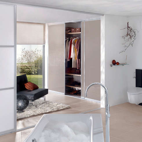 Einbauschrank im badezimmer