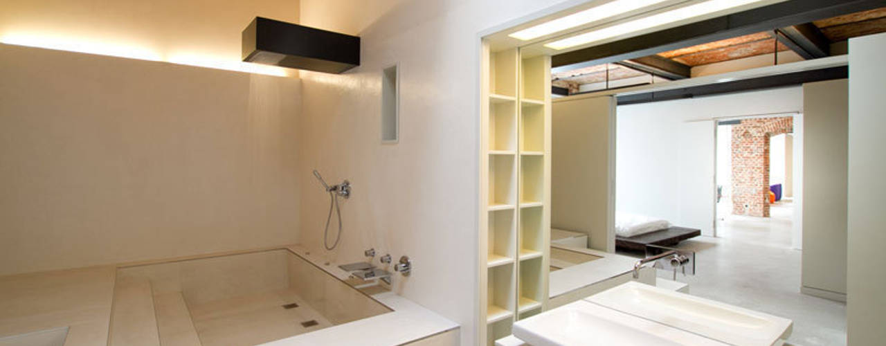 Loft Wedding, designyougo - architects and designers designyougo - architects and designers Endüstriyel Banyo Tuğla