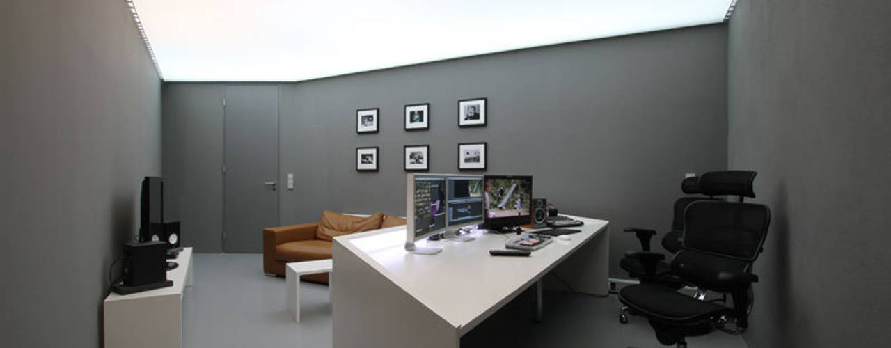 Postproduction Studio, designyougo - architects and designers designyougo - architects and designers Modern study/office