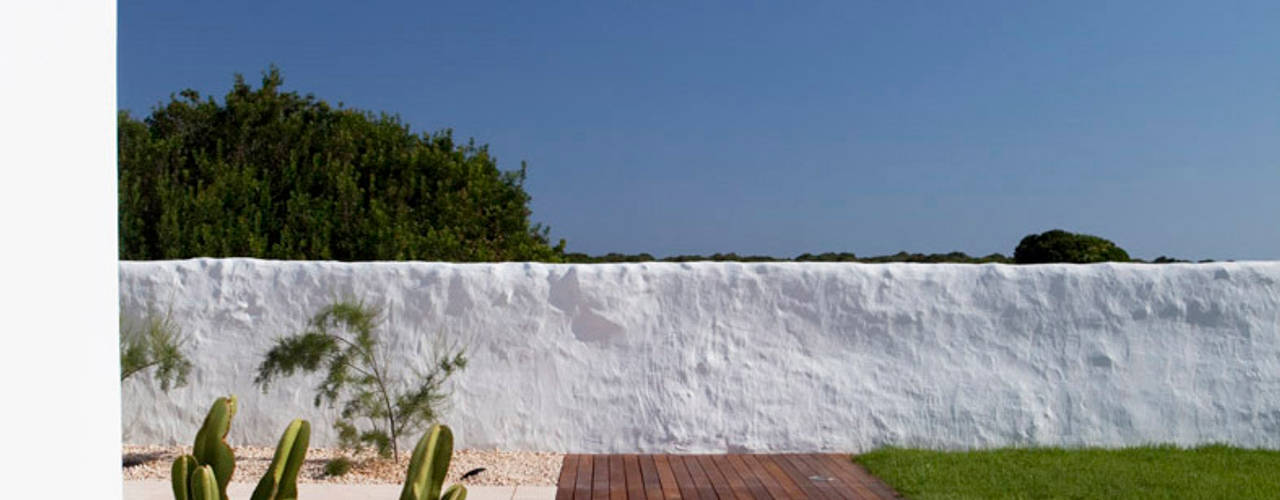 Vivienda en Menorca, dom arquitectura dom arquitectura Mediterranean style garden