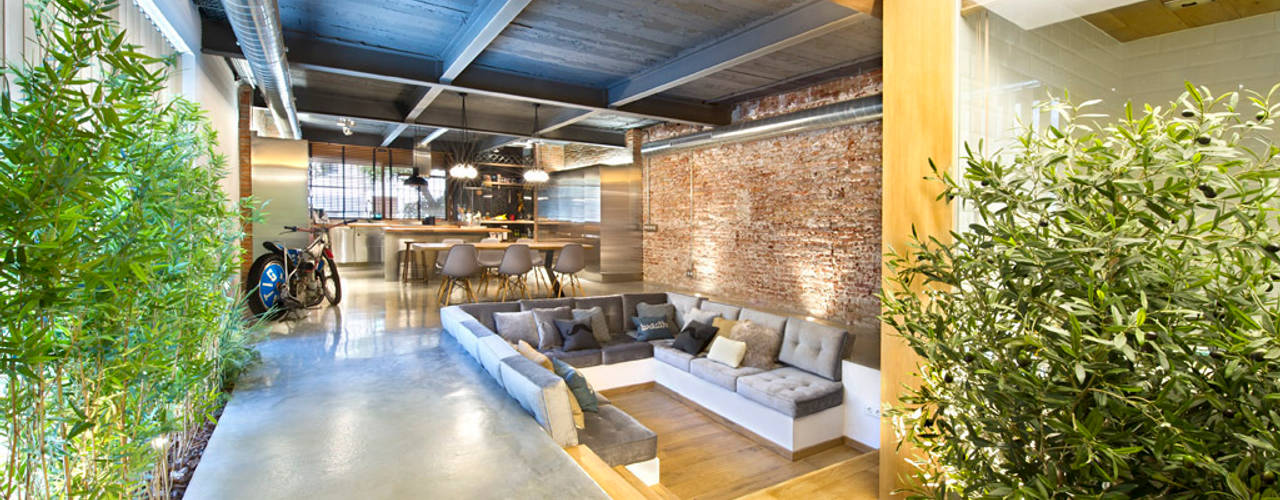 Bajo comercial convertido en loft (Terrassa), Egue y Seta Egue y Seta Rustic style living room