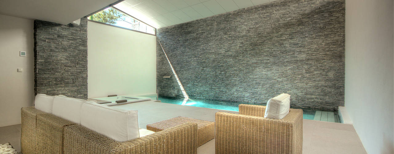 Piscina interior cubierta con spa, Gunitec Concept Pools Gunitec Concept Pools مسبح