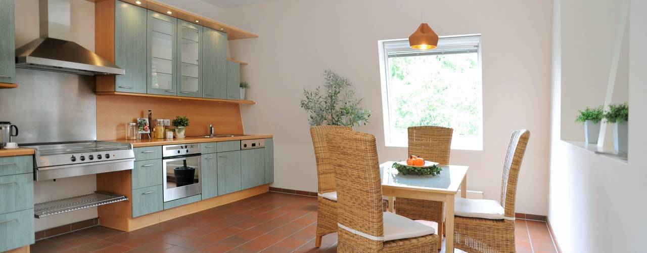 Verkaufsoptimierung: Exklusive DG-Maisonette in Berlin-Grunewald , WELLHAUSEN Immobilien Styling WELLHAUSEN Immobilien Styling Kitchen