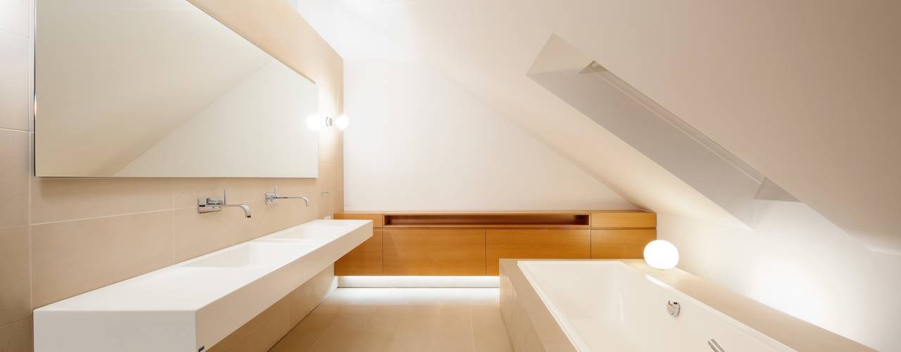 Dachloft, innenarchitektur-rathke innenarchitektur-rathke Phòng tắm phong cách kinh điển