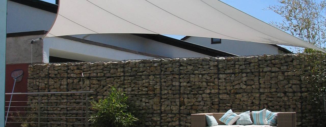 Sonnensegel für den Außenbereich: individuell, wetterfest, stylish, aeronautec GmbH aeronautec GmbH Modern balcony, veranda & terrace