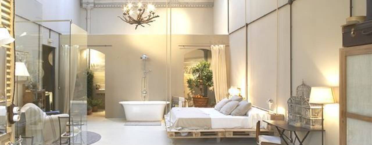 Charming Suite, BARASONA Diseño y Comunicacion BARASONA Diseño y Comunicacion غرفة نوم