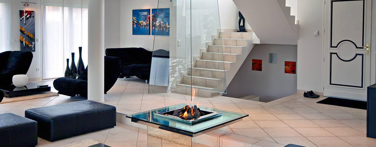 cheminée pyramidale en verre, Bloch Design Bloch Design Eclectic style living room
