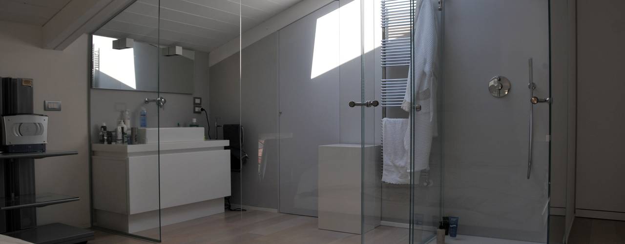 Interior design - White Loft - Treviso Italy, IMAGO DESIGN IMAGO DESIGN Minimalistische Badezimmer