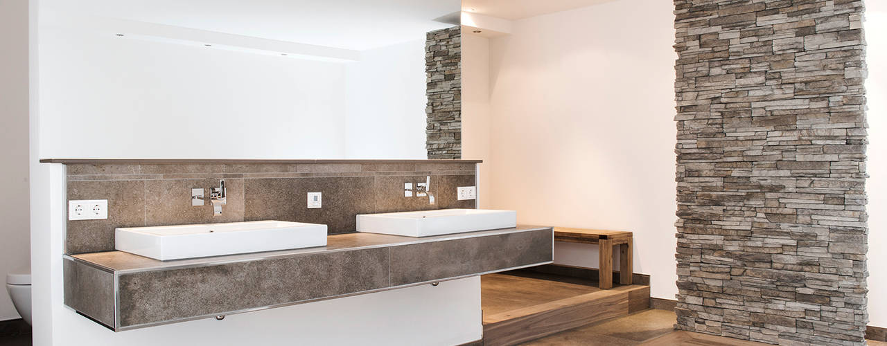 Wellnessoase in Einfamilienhaus bietet viel Platz zum Entspannen, Pientka - Faszination Naturstein Pientka - Faszination Naturstein Modern bathroom