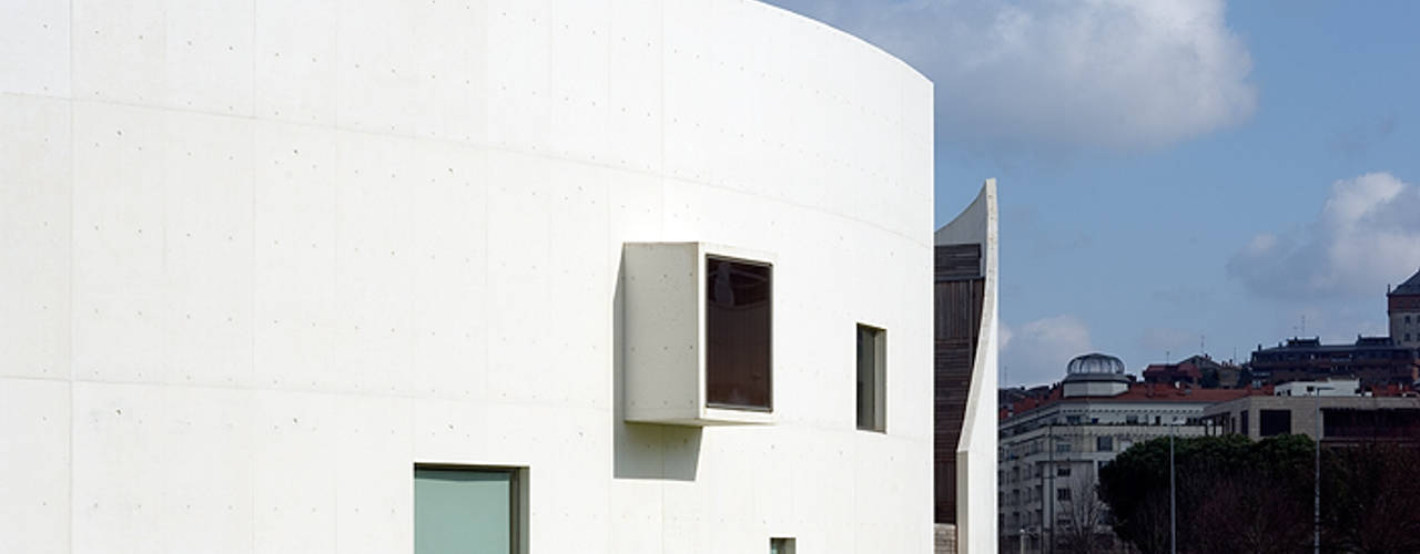 Centro Carlos Santamaría: Biblioteca y Centro de Datos Avanzados, JAAM sociedad de arquitectura JAAM sociedad de arquitectura Bedrijfsruimten