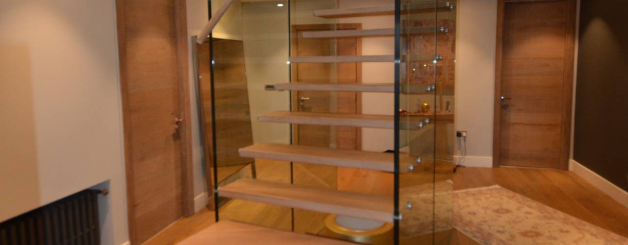 Treppen mit Glaswänden, London, Siller Treppen/Stairs/Scale Siller Treppen/Stairs/Scale درج خشب Wood effect