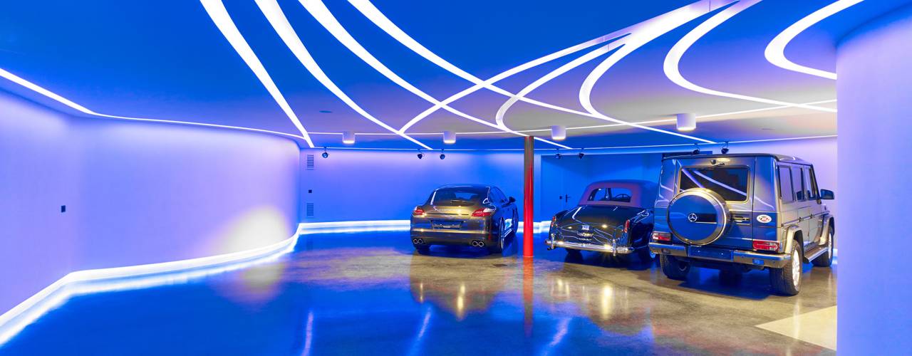 Private Garage and party room, Tobias Link Lichtplanung Tobias Link Lichtplanung Garajes modernos