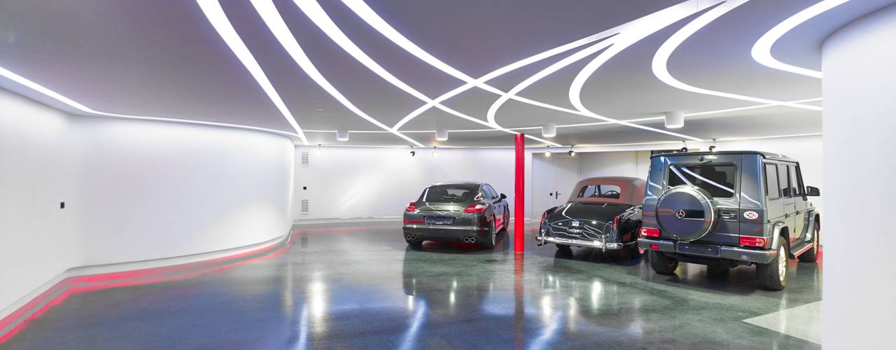 Private Garage and party room, Tobias Link Lichtplanung Tobias Link Lichtplanung Garajes de estilo moderno