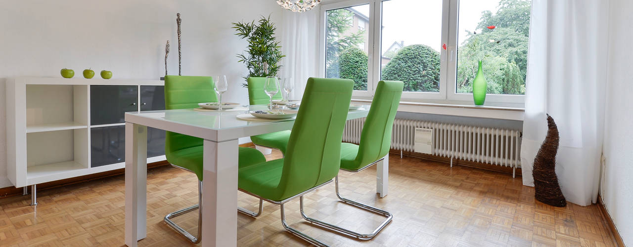 2-Familienhaus in Kirchhellen, raumessenz homestaging raumessenz homestaging Ruang Makan Modern