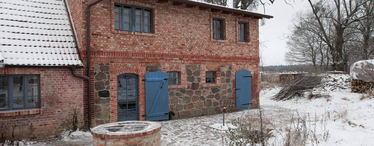 Stallausbau Friedenfelde/Uckermark, Gabriele Riesner Architektin Gabriele Riesner Architektin Rustic style garden