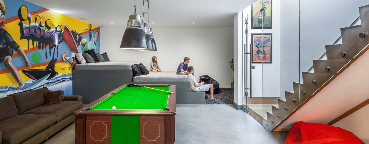 Trinity Hall, Riach Architects Riach Architects Modern living room