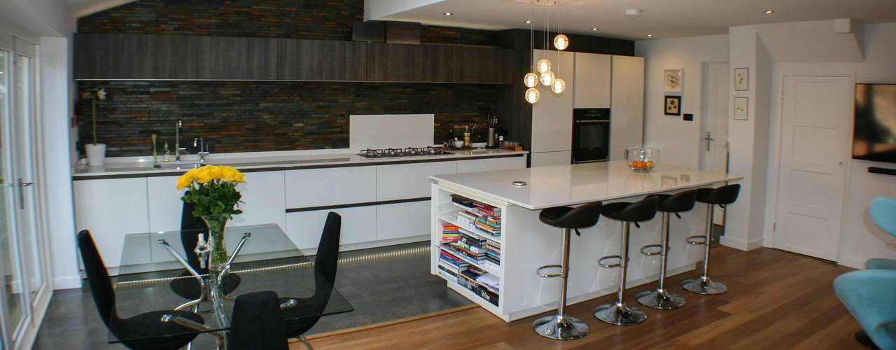 White Gloss & Latte Oak, Creative Designs Creative Designs Modern kitchen