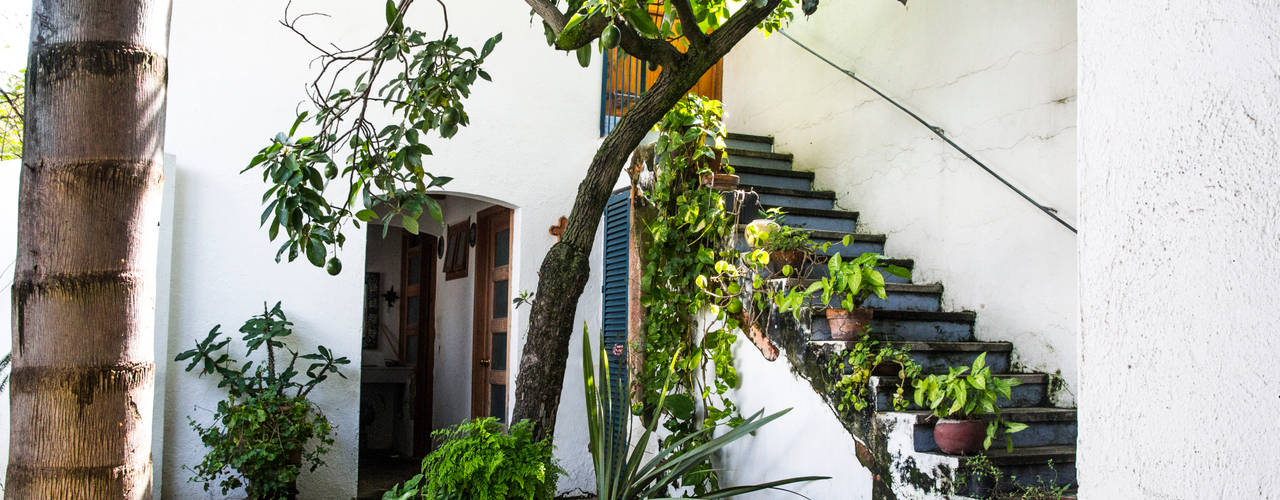 Casa de descanso en Chapala, Mikkael Kreis Architects Mikkael Kreis Architects Jardines de estilo ecléctico