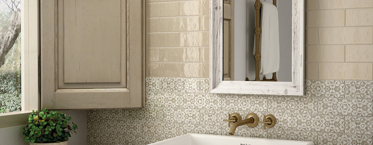 homify Baños de estilo mediterráneo Azulejos