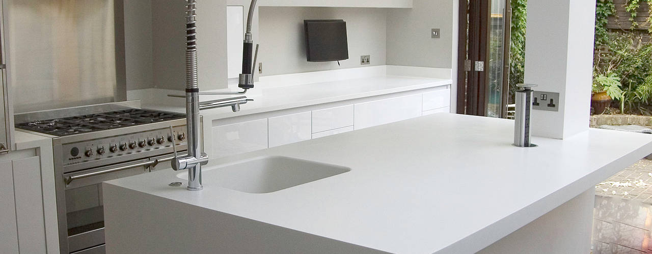 White transformation, Greengage Interiors Greengage Interiors Cocinas de estilo moderno Tablero DM